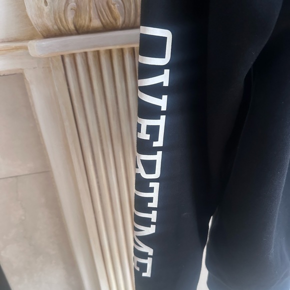 CLASSIC HOODIE - Picture 7 of 14